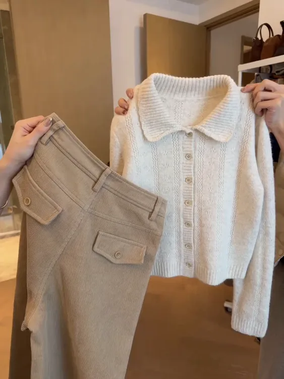 今年流行穿搭一整套2026新款减龄翻领针织开衫洋气阔腿裤两件套潮