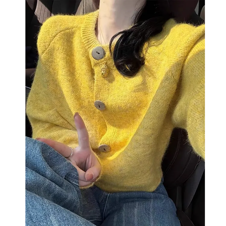 【定制加厚版】韩版慵懒黄色圆领短款针织毛衣开衫秋冬季设计感外套
