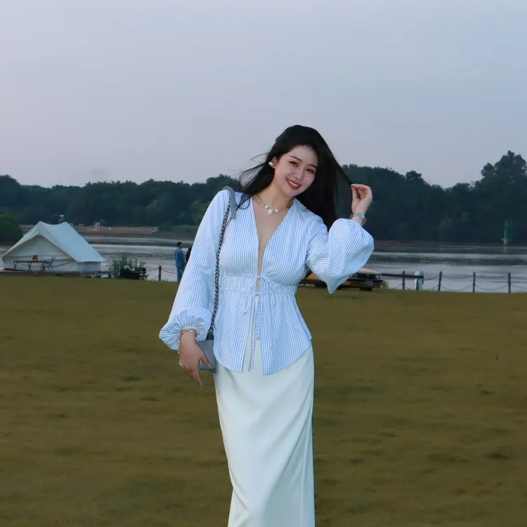 多肉宝贝朱珠同款V领绑带条纹上衣女胖mm显瘦百搭气质25087B25643