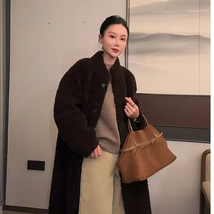 立领单排扣羊毛显瘦皮毛一体长款外套（干洗）