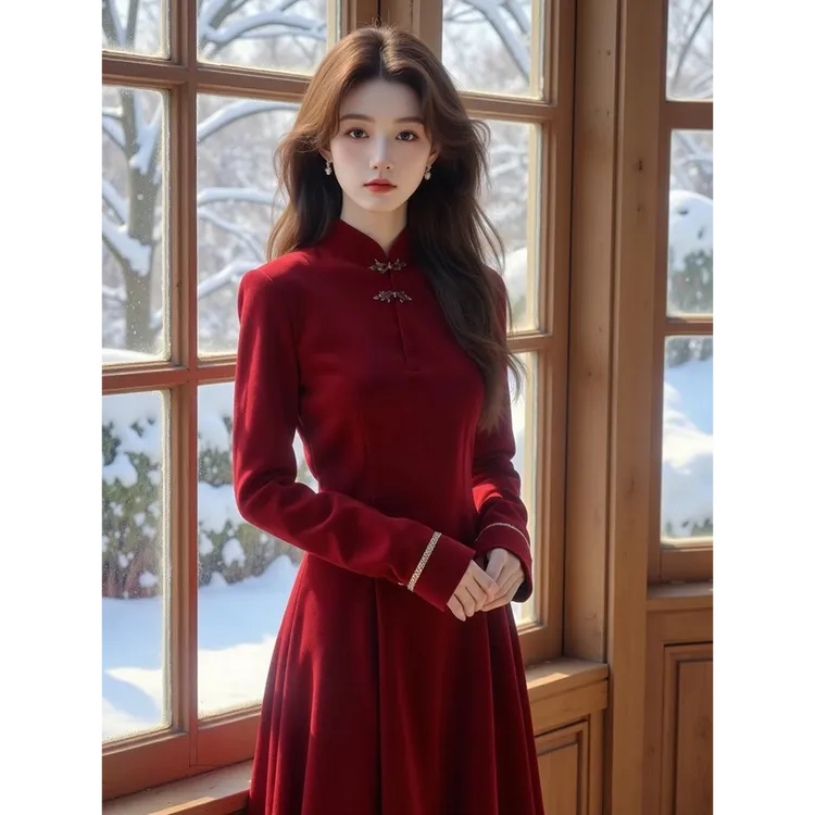 2024秋季新中式女装红色绲边盘扣丝绒连衣裙本命年拜年服国风裙子