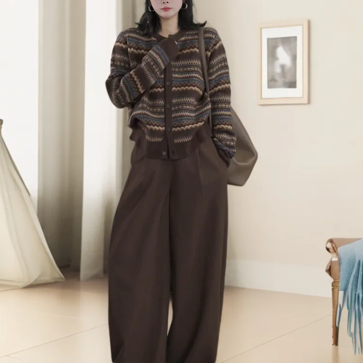 巨好看的两件套秋冬女2025新款咖色撞色针织上衣同色休闲裤两件套