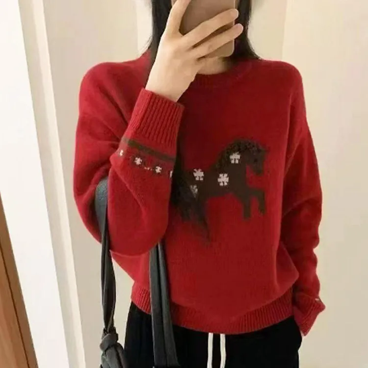 正品哥家新年圣诞氛围感红色毛衣女款2025冬季新款小马刺绣针织衫