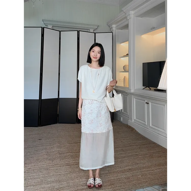 郭九九呢 法式气质简约显瘦短袖花朵拼接天丝半身裙 G925A10426