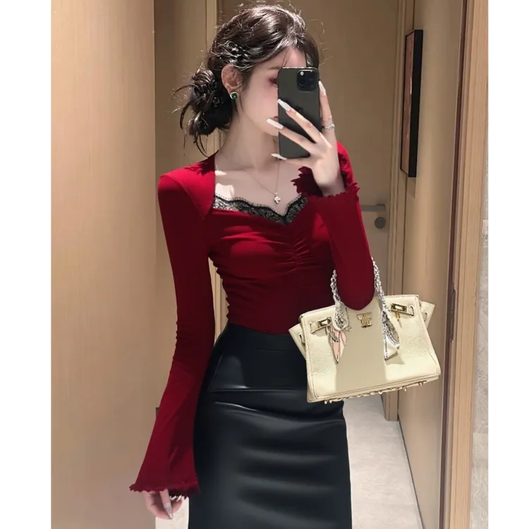 秋冬巨好看轻奢风上衣设计感小众不撞款独特别致红色蕾丝拼接T恤