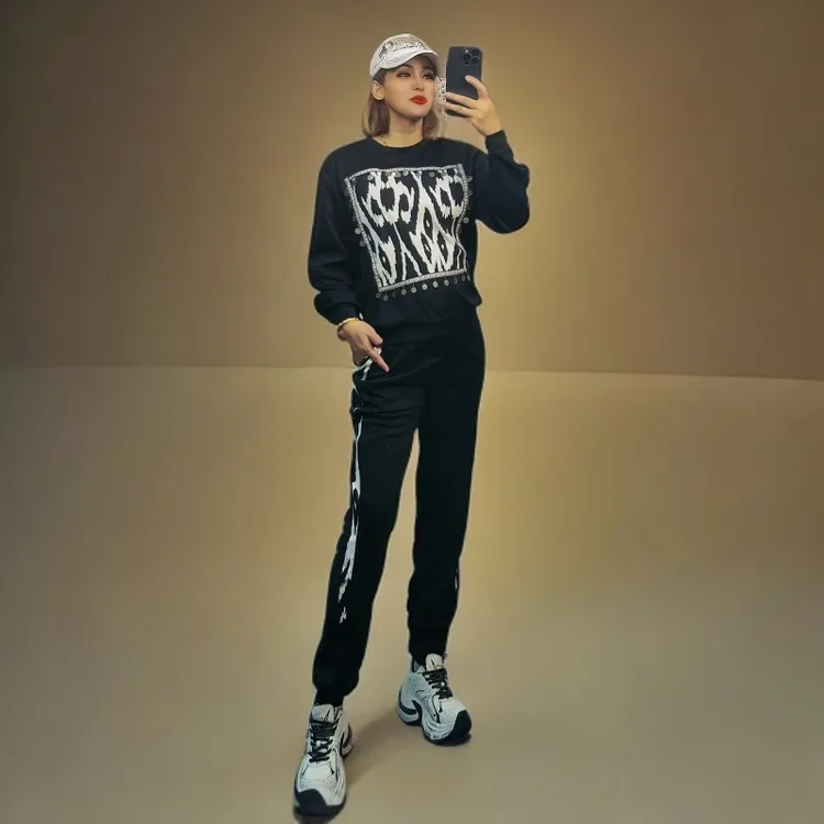 女生休闲时尚百搭新款宽松长袖圆领春夏季女士运动套装