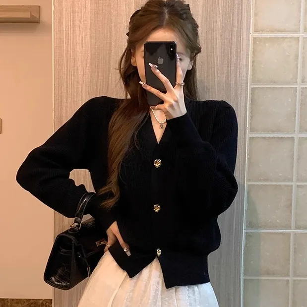 韩版气质重工设计感玫瑰纽扣针织毛衣开衫女百搭显瘦长袖上衣ins