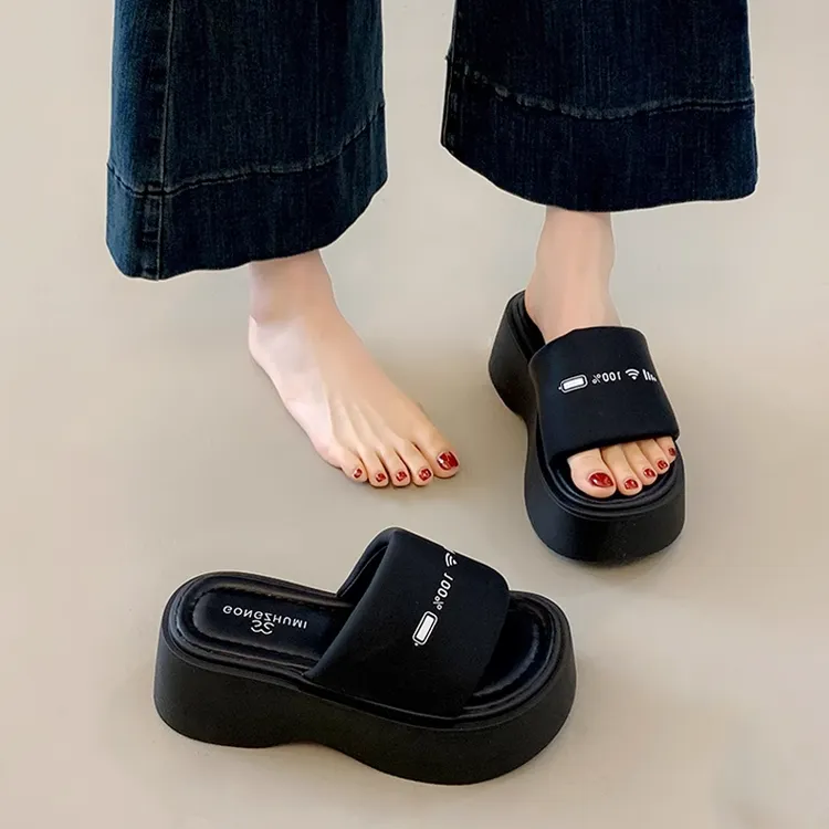 高跟拖鞋女夏外穿2025新款松糕厚底增高一字拖网红小个子沙滩凉拖