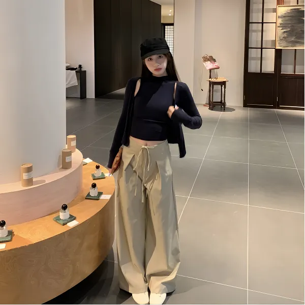 “极简慵懒”绑带浅杏色休闲阔腿裤女秋季新款高腰显瘦直筒拖地长裤