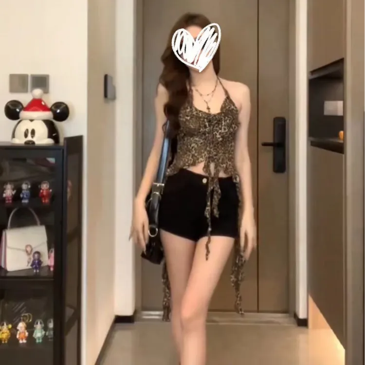 设计感飘带挂脖外穿吊带背心女夏季纯欲性感豹纹上衣时尚百搭短裤