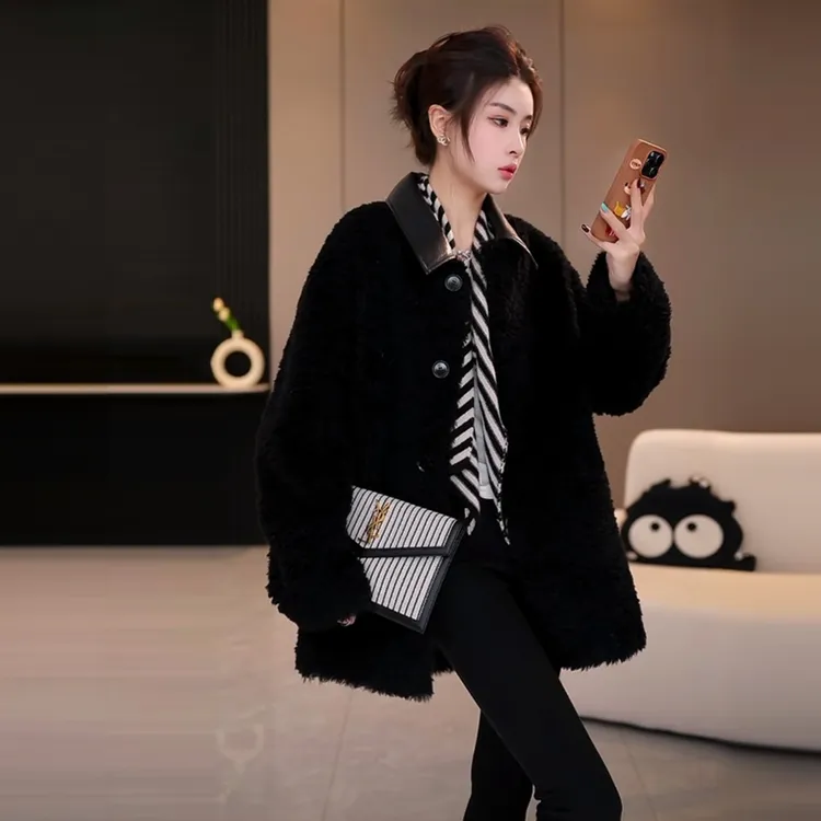 秋冬新款气质羊毛颗粒羊剪绒皮毛一体女黑色羊羔毛外套拼接小香风