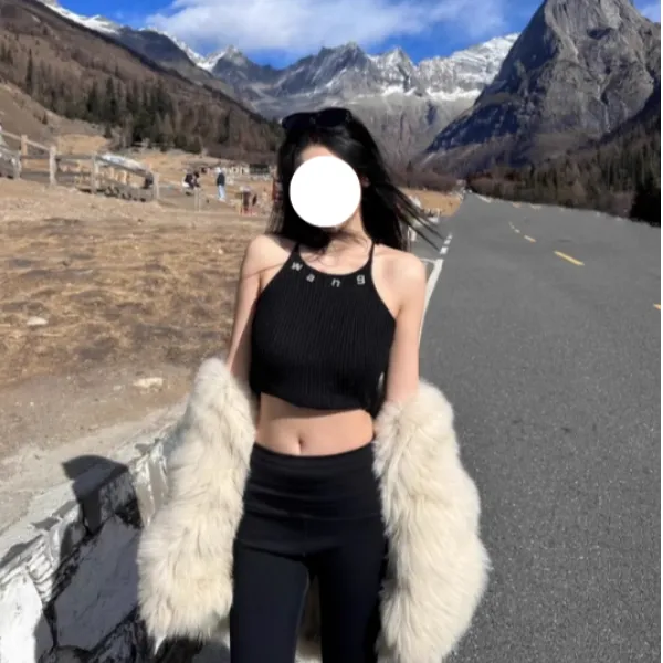 韩系纯欲感字母背心针织网红款女款轻奢高级小众修身美背吊带上衣