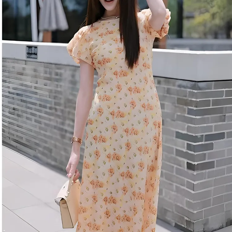今年流行漂亮盐系轻熟气质超好看显瘦黄色碎花连衣裙海边度假裙子
