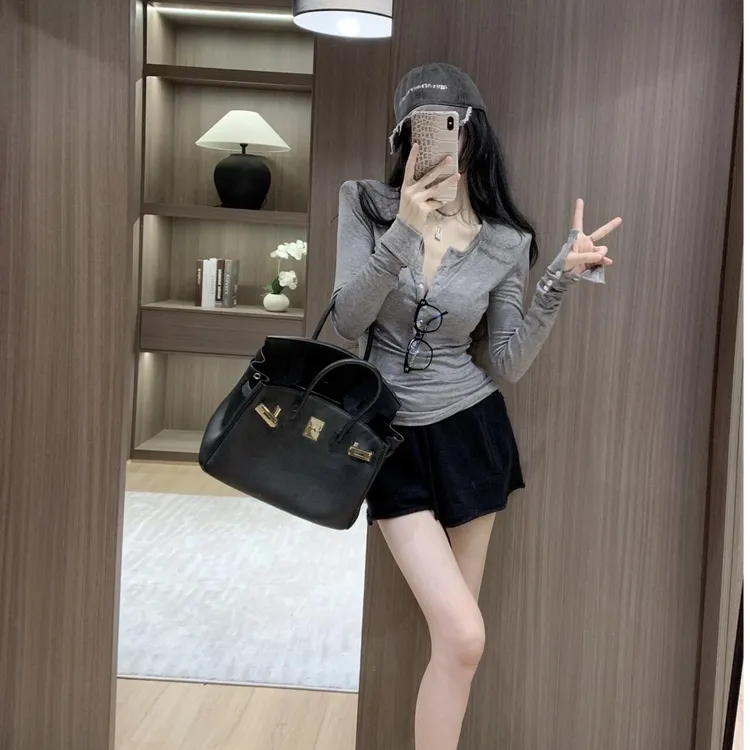 灰色辣妹ins风长袖T恤女秋季御姐气质性感紧身收腰显瘦打底上衣