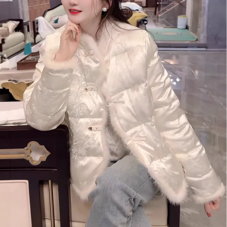 新中式短款轻奢外套加厚保暖女2025年冬季时尚潮流百搭女新款大衣