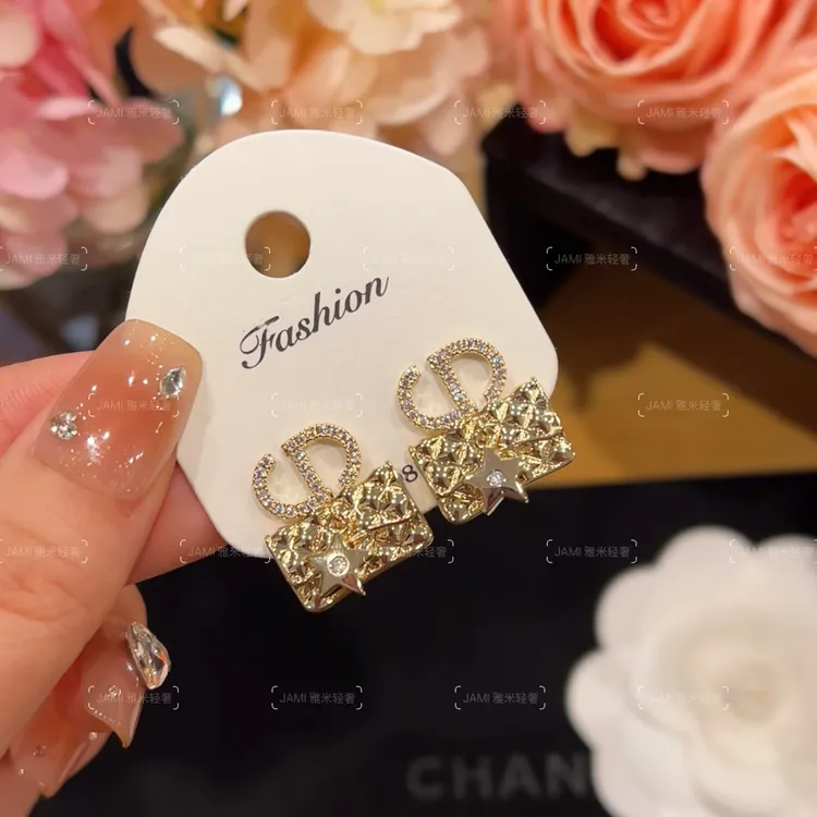 镀K金 Jami 字母包包轻奢耳环气质优雅高级大气时尚