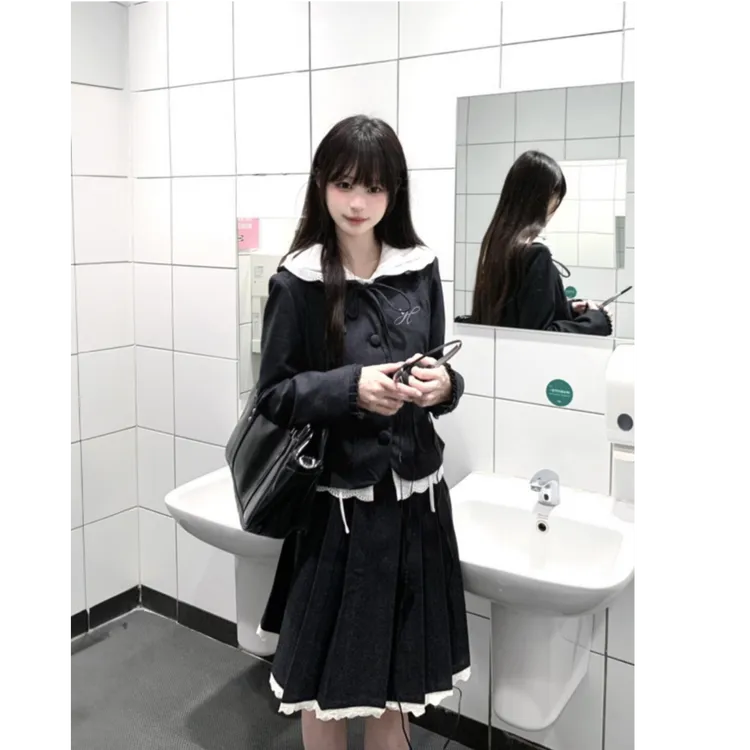 韩系学院简约风翻领荷叶边刺绣西服+百褶裙+连帽衬衫三件套冬女