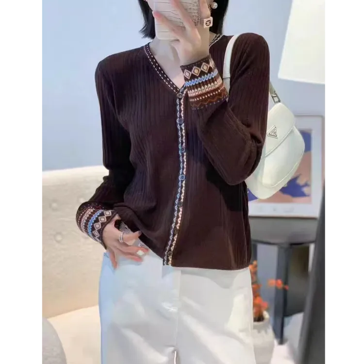 费尔岛国风提花复古精纺羊毛早秋长袖针织衫显瘦秋季新款V领开衫