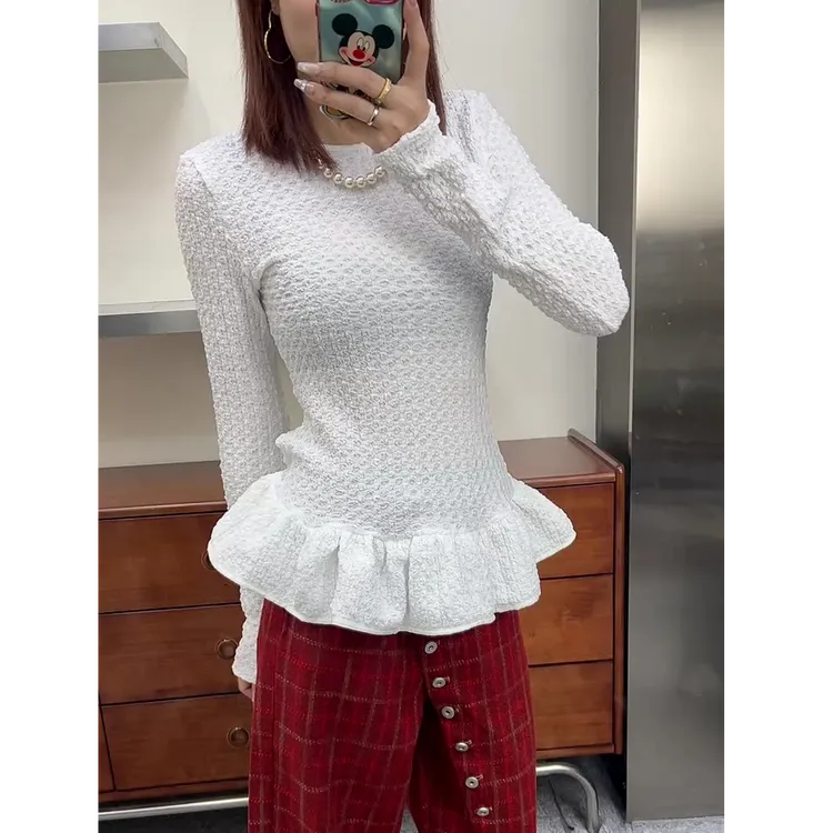 洋气设计感白色长袖荷叶边T恤女2026春通勤百搭修身圆领打底上衣