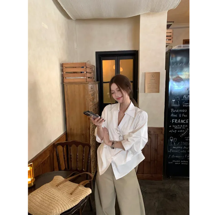 白色老钱风复古高级感气质长袖衬衣女装秋季收腰显瘦小众衬衫上衣