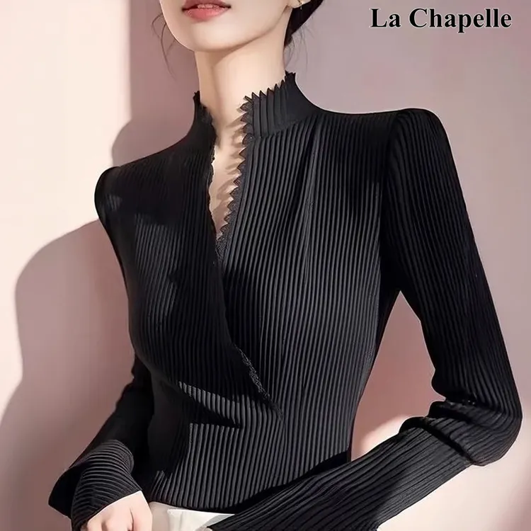 拉夏贝尔时尚优雅黑色不规则V领修身内搭针织衫女2025秋显瘦上衣