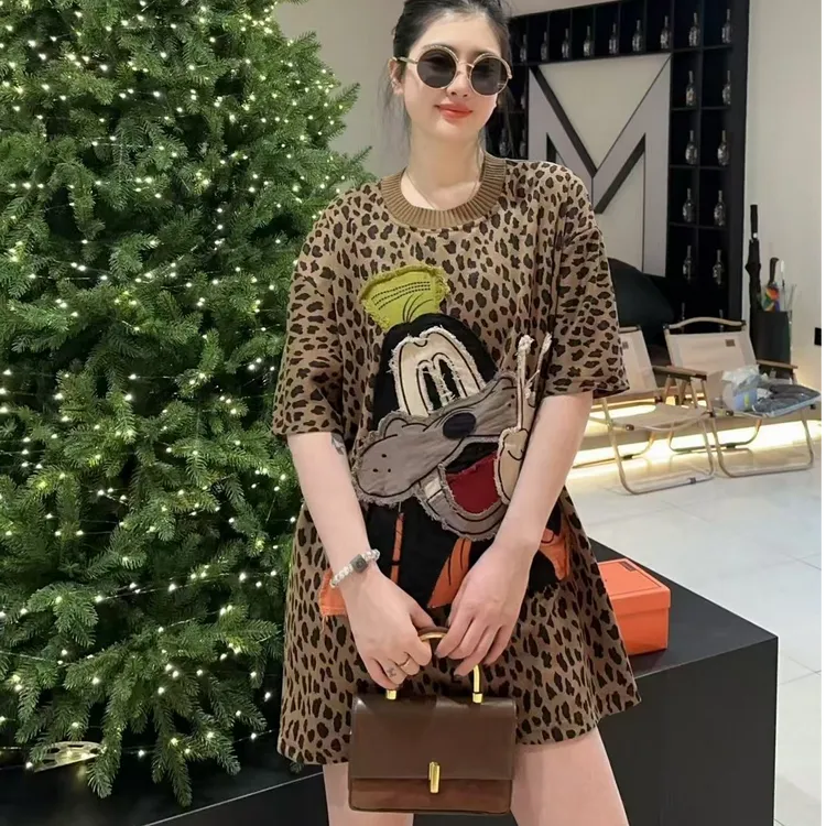 581韩版时尚洋气百搭休闲气质显瘦减龄宽松潮流豹纹圆领重工卫衣