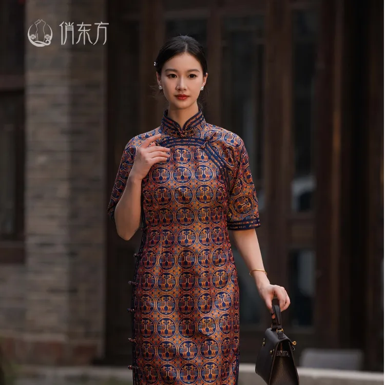 俏东方【对雁纹蜀锦】2025春季桑蚕丝宋锦重工三包边全开襟复古旗袍