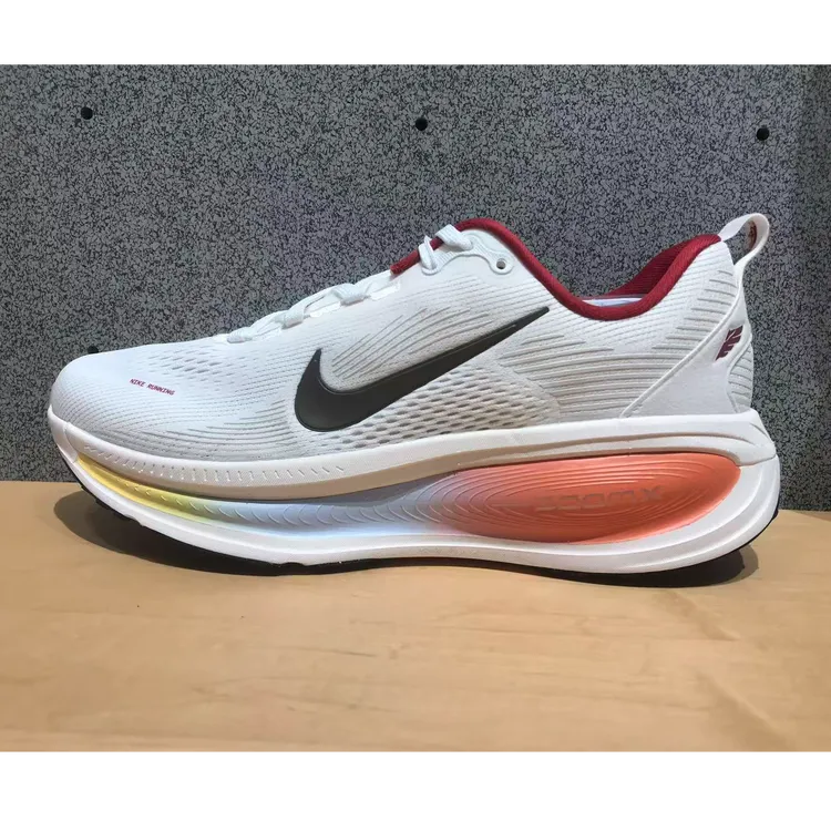 耐克/nike 马年限定VOMERO 18男运动缓震透气跑步鞋IQ1131120