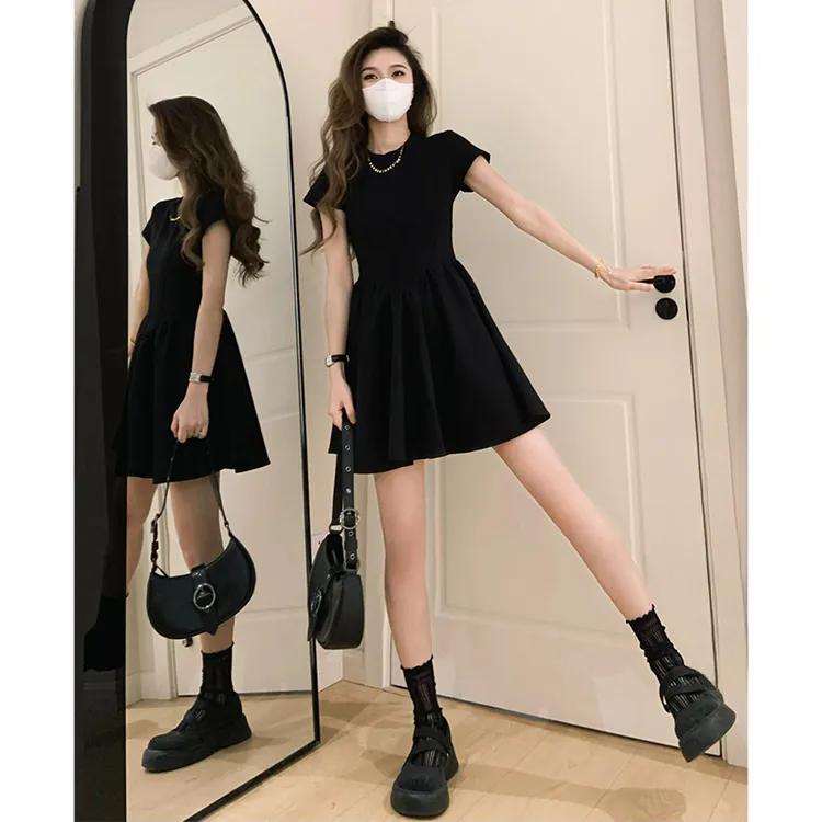 黑色修身收腰a字连衣裙女款夏季爆款2025新款裙子高级感显瘦短裙