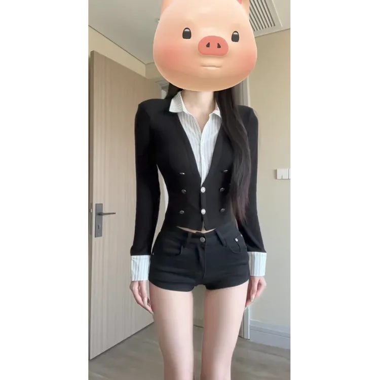 海妖风假两件设计感气质衬衫拼接针织上衣女显瘦黑色短裤两件套装