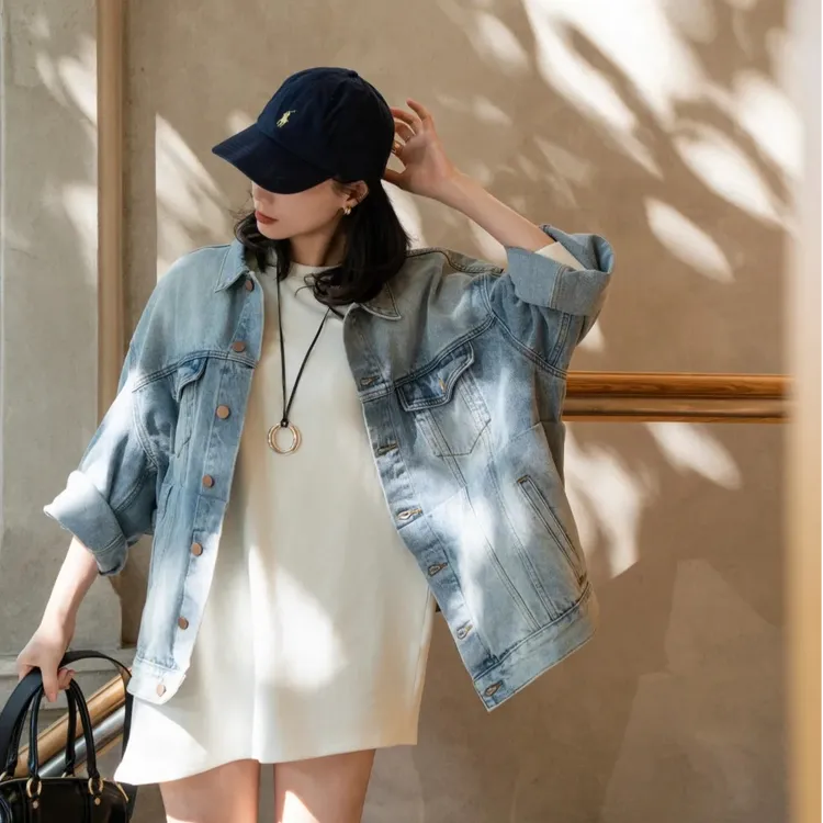 浅蓝色牛仔外套女春秋装欧货爆款女装宽松休闲高级感漂亮短款上衣