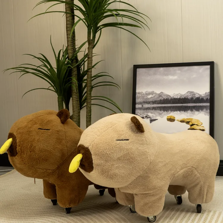 【挞爷专属】卡皮巴拉换鞋凳创意可爱毛绒轮滑小凳子儿童穿鞋滑轮凳