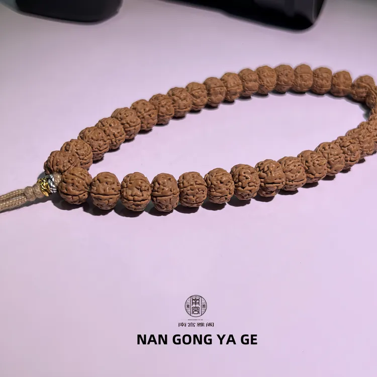 【南宫雅阁】国工老树王小金刚菩提满肉双龙梅花桩高油密籽手持手串