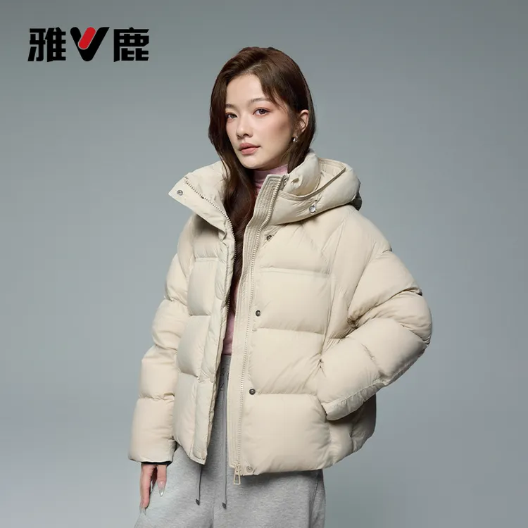 V/雅鹿90鸭绒零感云朵泡芙款羽绒服连帽加厚防风保暖秋季女士外套