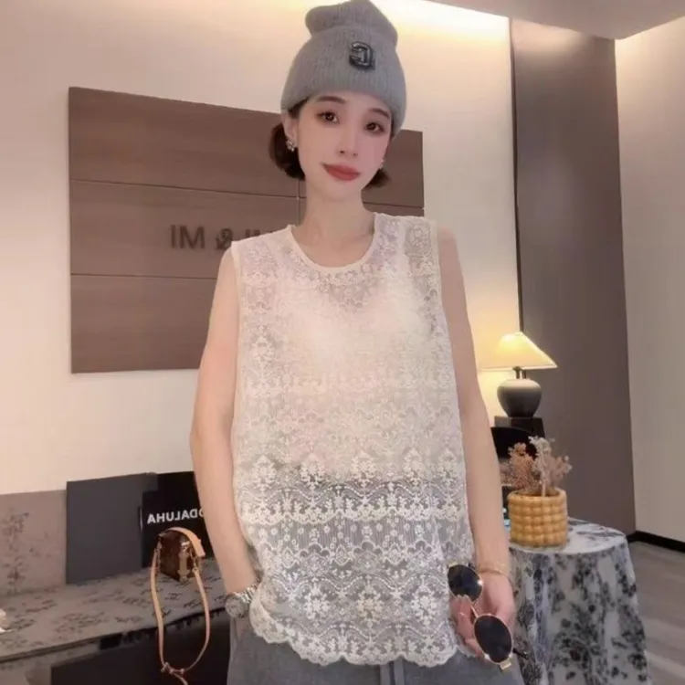 2025新款法式温柔圆领无袖绣花蕾丝衫女内搭外穿宽松休闲叠穿上衣