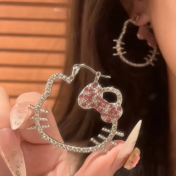 合金耳饰 时尚复古满钻KT银色耳圈女夸张耳饰可爱装饰配饰耳环