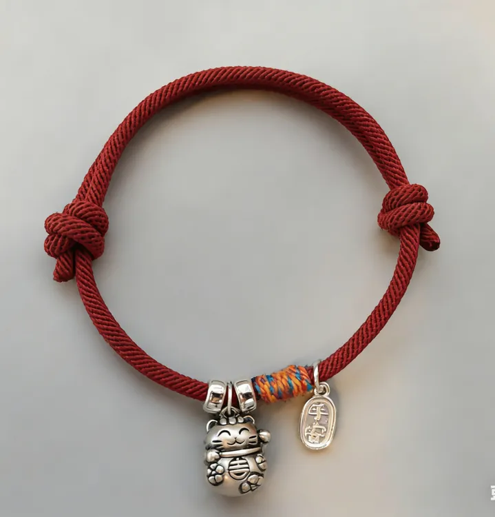 足银手链 足银招财猫红绳女国风本命年红手绳简约小众百搭设计