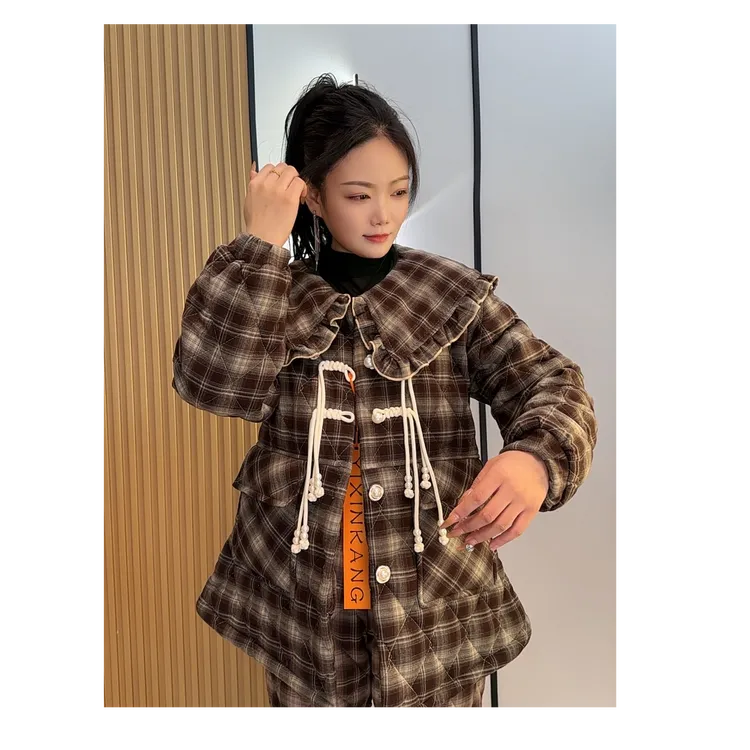 小香风格纹套装2025冬季新款娃娃领家居服睡衣女翻领保暖俩件套