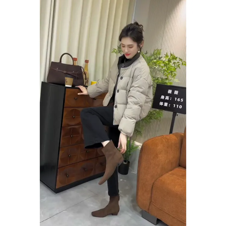 2025新款保暖短款时尚外套冬季新款锁温休闲百搭显瘦简约气质棉服