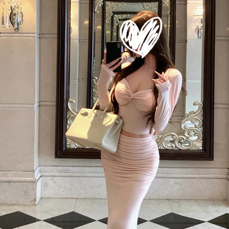 纯欲温柔风少女穿搭早秋套装粉色裙子三件套女开衫吊带半身裙0057