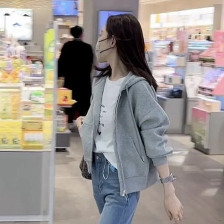 经典厚克重外套流行新款连帽卫衣短外套女2025年爆款休闲减龄上衣