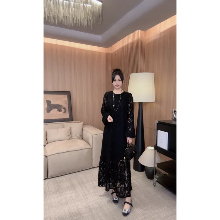 5030-1时尚镂空气质黑色显瘦百搭女连衣裙气质宽松设计感