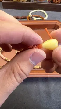 【闪购商品】琥珀裸石未镶嵌蜜蜡三通1