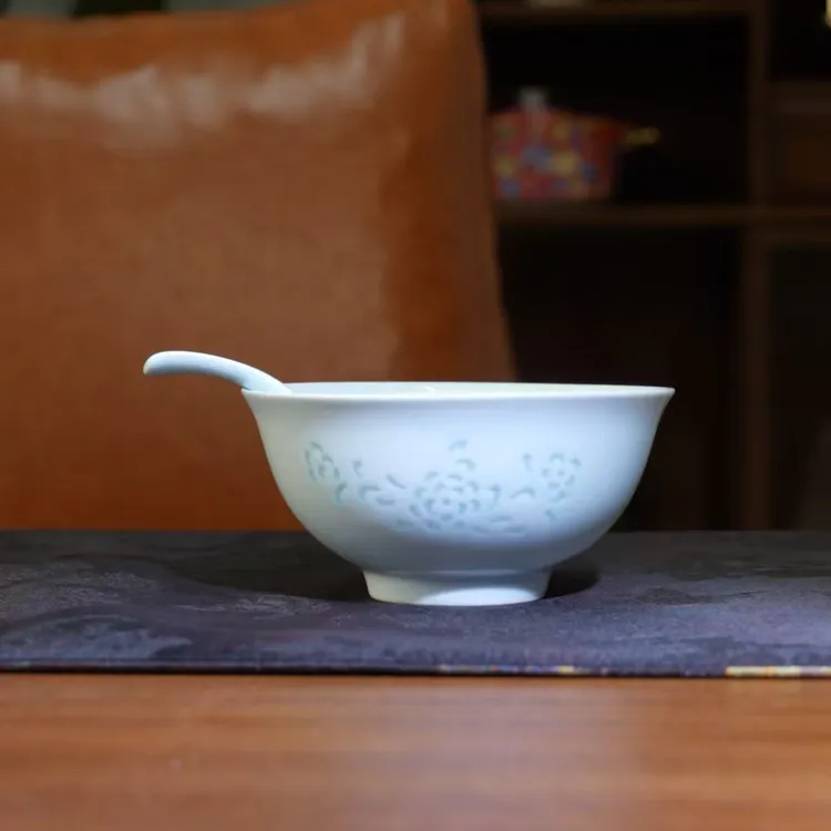 5英寸玉兰碗宝石青弄影