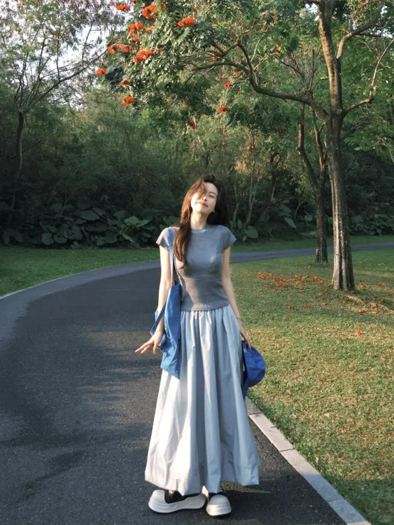 2025夏季新款薄款法式短袖针织上衣女遮肉显瘦花苞半身裙两件套女