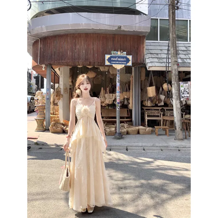 【薄雾白茶 】温柔蕾丝不规则重工拼接背心上衣半身裙吊带裙两件套