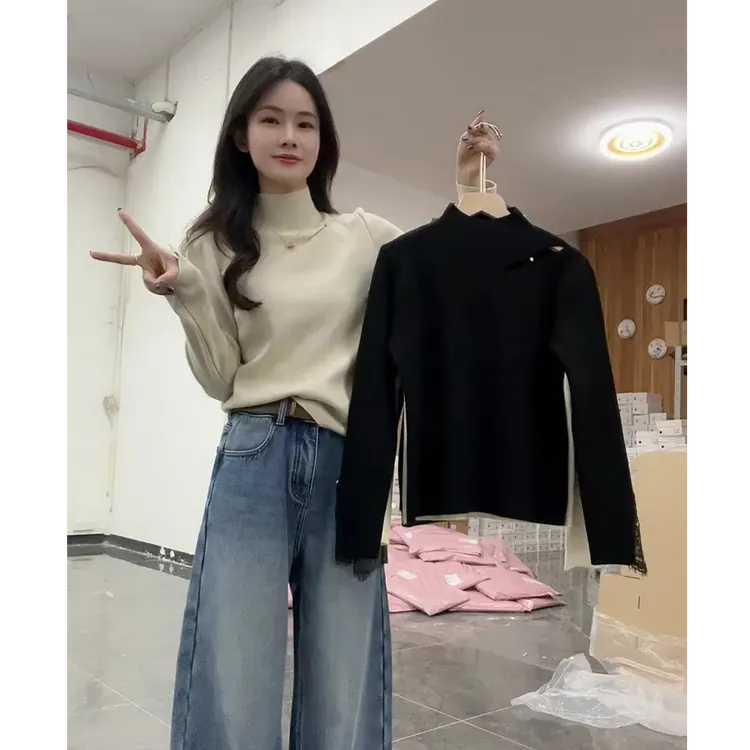 今年秋冬超火爆款穿搭休闲2025新款韩版减龄显瘦百搭镂空针织打底