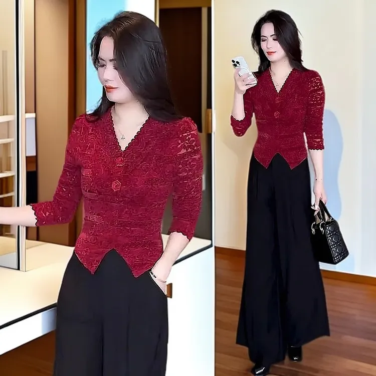 V领蕾丝减龄上衣女装春秋季2025新款爆款修身显瘦长袖打底衫套装