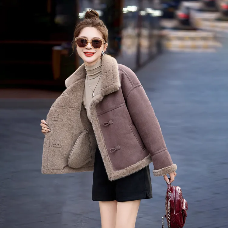 翻领皮毛一体加绒外套女冬季2025年新款流行爆款高端气质百搭上衣