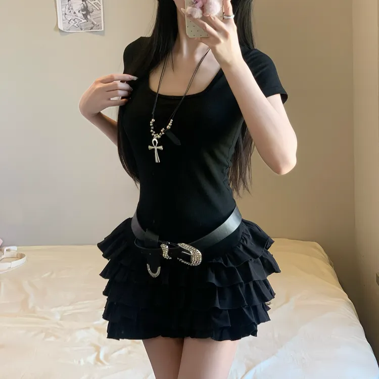 iqcq气球熊黑色收腰连衣裙女夏季修身显瘦荷叶边蛋糕蓬蓬短裙